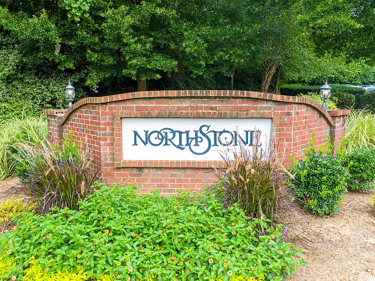 Northstone Apartments — Photo 39
