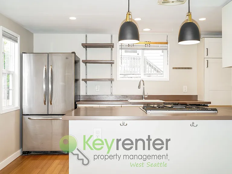 6707 34th Ave SW — Photo 11