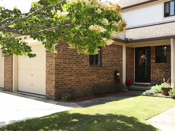 129 Cherryl Ln, Algonac, MI 48001