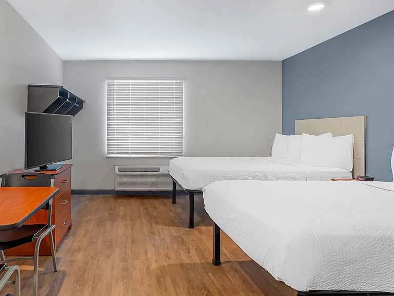 Studio Suite - 2 Full Beds