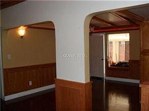 4th image of 349 Wisteria Ave