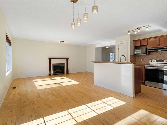4th image of 78 W Cougar Plateau Way SW