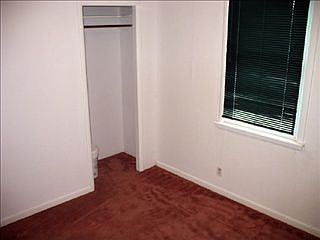 4th image of 1121 N Greenview Ave