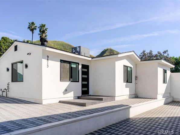 9813 Foothill Blvd