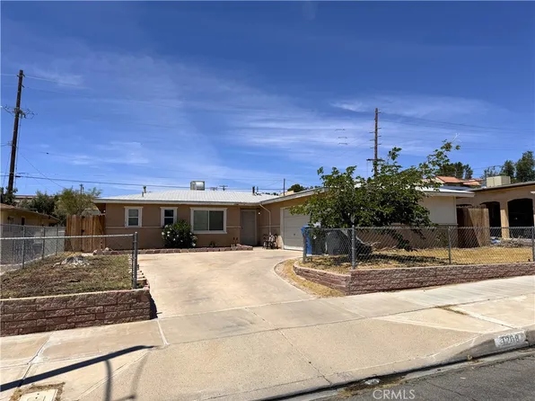 1208 Lillian Dr, Barstow, CA 92311
