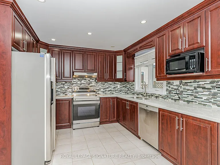 101 Hullrick Dr — Photo 15