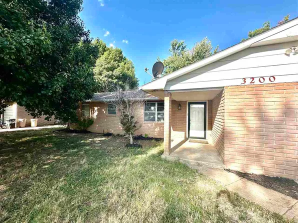 3200 El Camino St, Ponca City, OK 74604