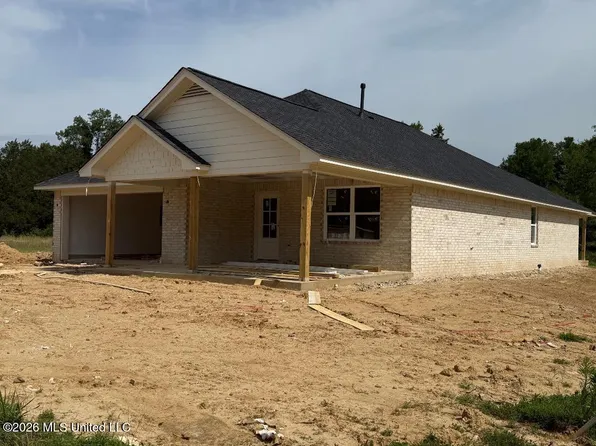 8894 Jackson Ln, Olive Branch, MS 38654