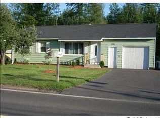 232 Hamilton Rd, North Syracuse, NY 13212