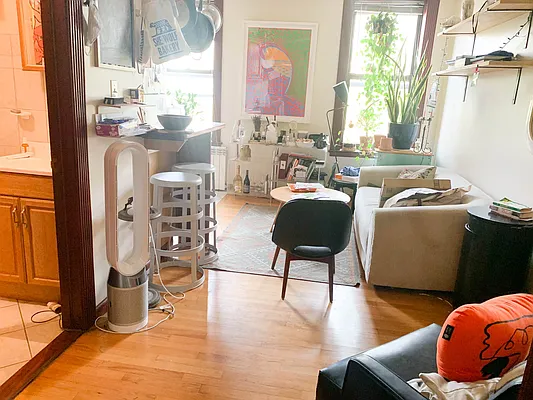 Rented by Ulas Real Estates Inc | media 12