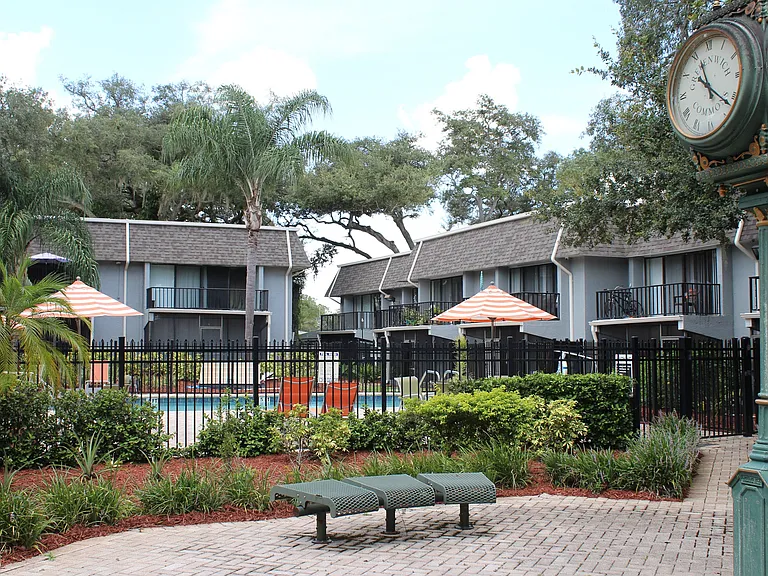 Greenwich Commons Apartment Homes — Photo 45