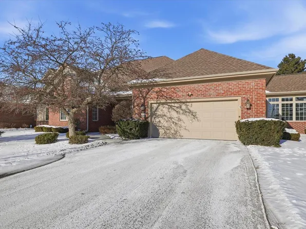 10831 North Essex DRIVE, Mequon, WI 53092