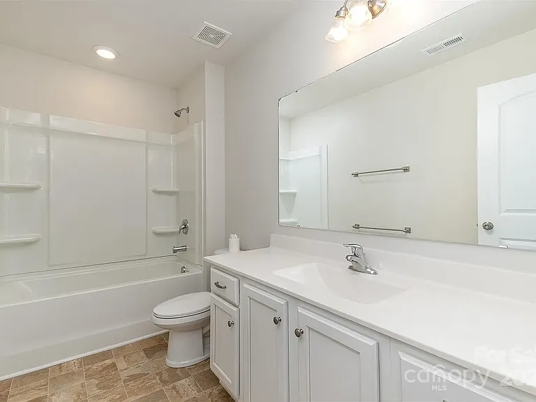 3034 Eastcott Ave — Photo 10