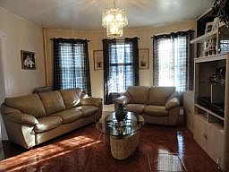 2nd image of 384 Lafayette Ave