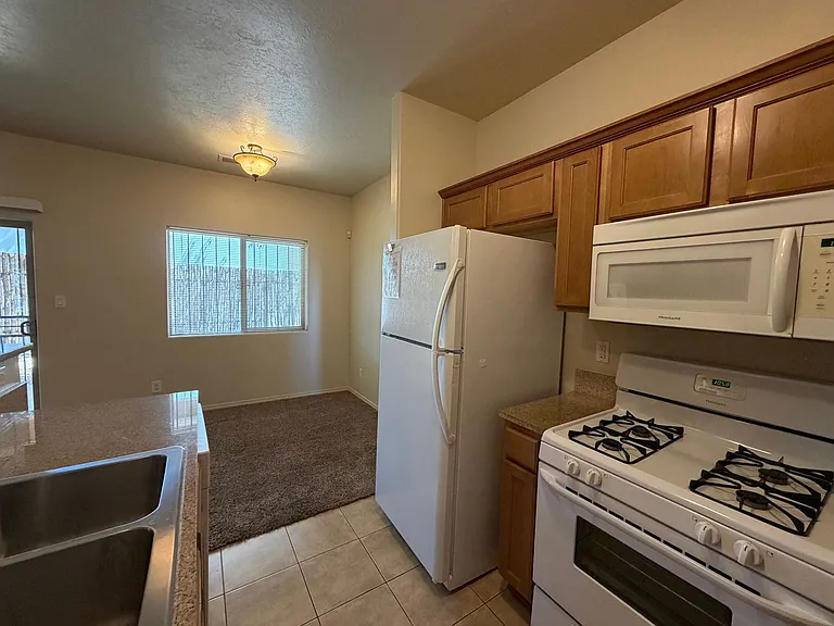 605 Benicia Ln SW — Photo 24