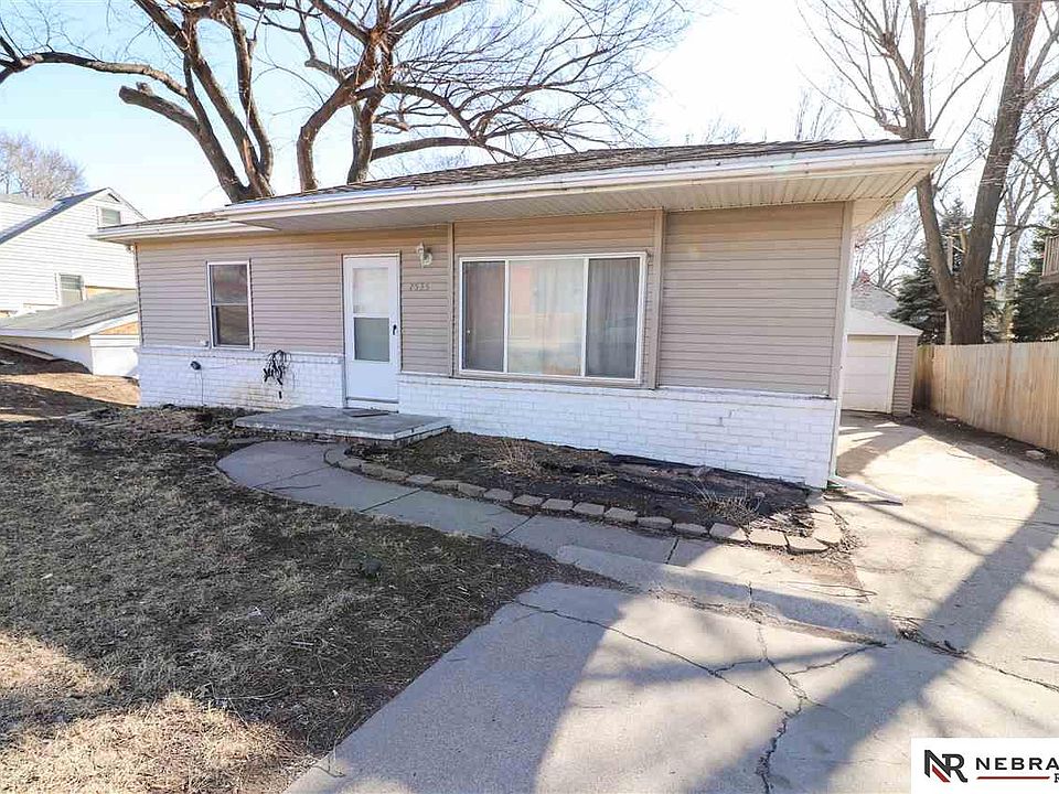1st image of 7535 Military Ave