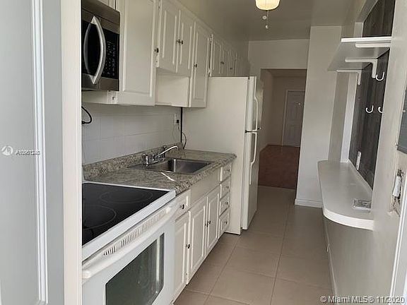 3rd image of 1471 NE 170th St APT 217A