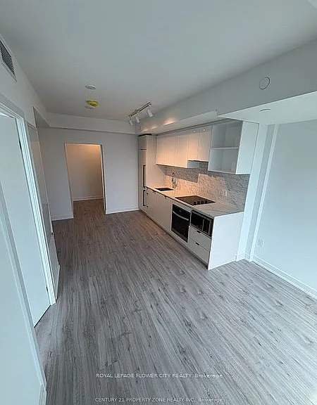 252 Church St #5212 — Photo 3