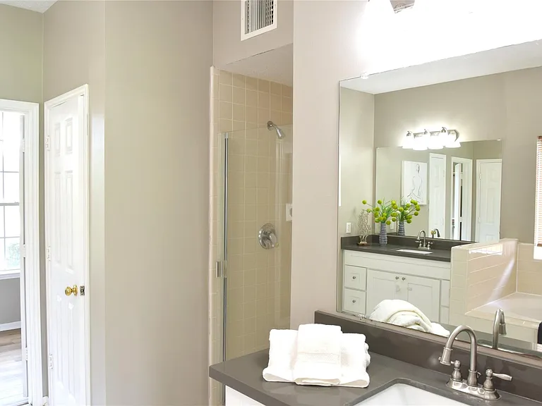 20714 Morning Creek Dr — Photo 31