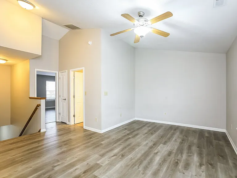 18864 Prairie Crossing Dr — Photo 14