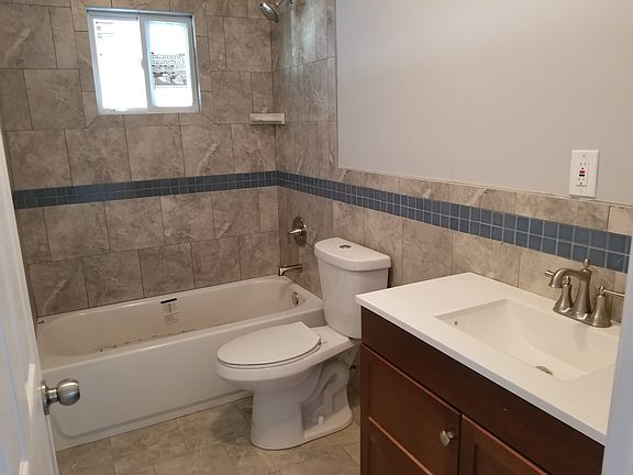 4th image of 15 Wittman Ln
