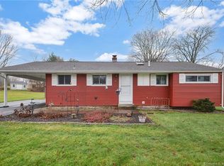 13 Lewis St, Tariffville, CT 06081