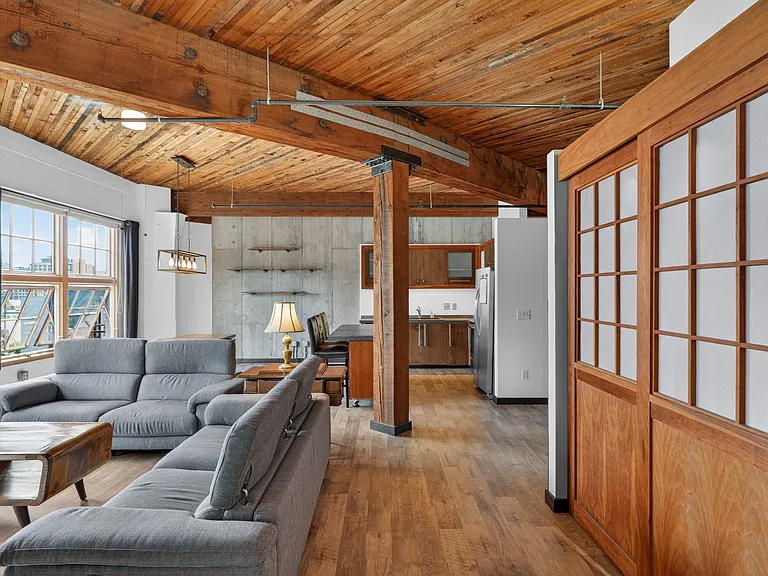 1420 NW Lovejoy St #605 — Photo 13