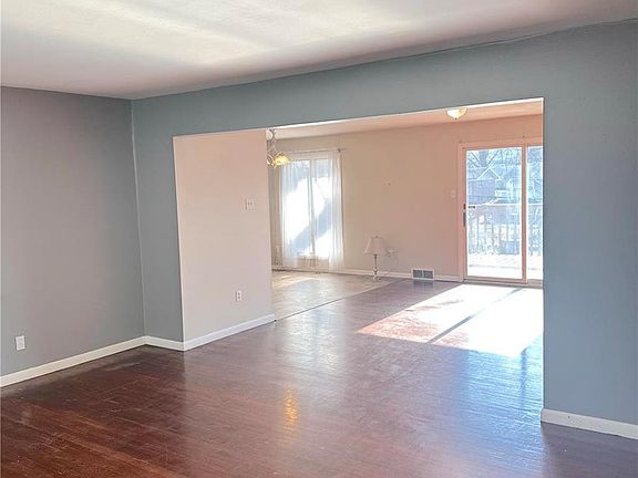 4th image of 11617 Norgate Dr