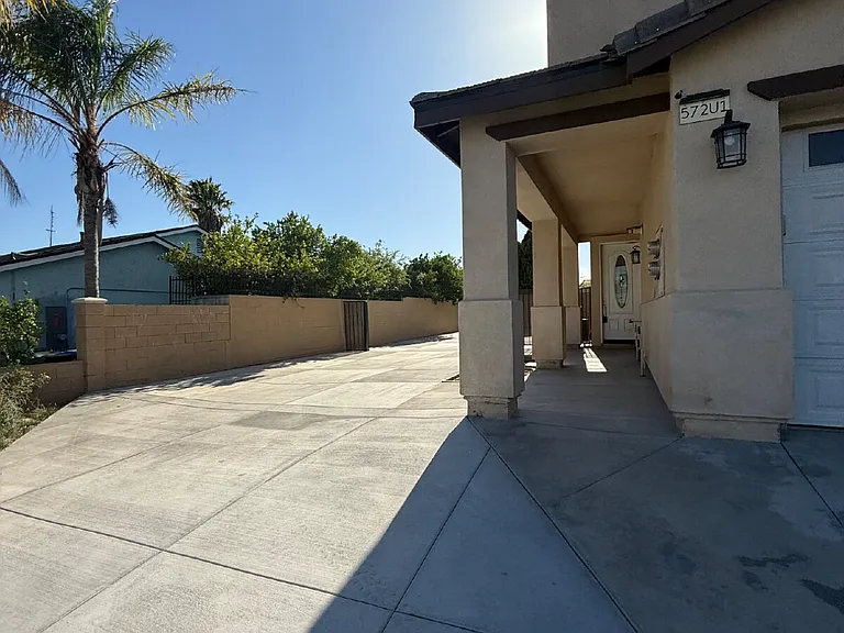 572 N Teakwood Ave #U1 — Photo 24