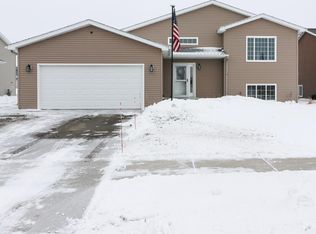 5217 47th Ave S, Fargo, ND 58104