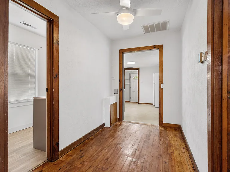 1858 Wilbur Ave — Photo 13