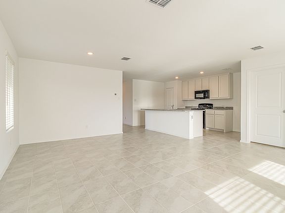 5th image of 2804 Green Hill Way