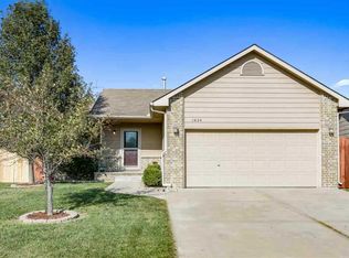 1624 S Lynnrae St, Wichita, KS 67207