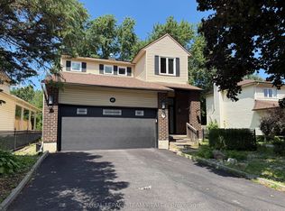 31 A Rastila Cres, Ottawa, ON K1T 2C5