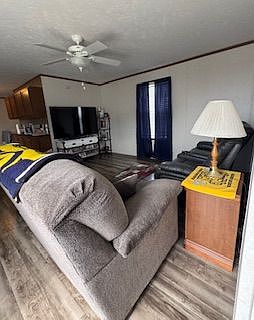 4th image of 517 Galaxy Dr