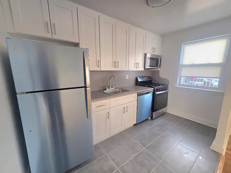 68-45 Cloverdale Blvd #2 — Photo 7