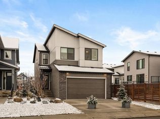 103 E Silver Spruce Grv, Calgary, AB T2X5M1
