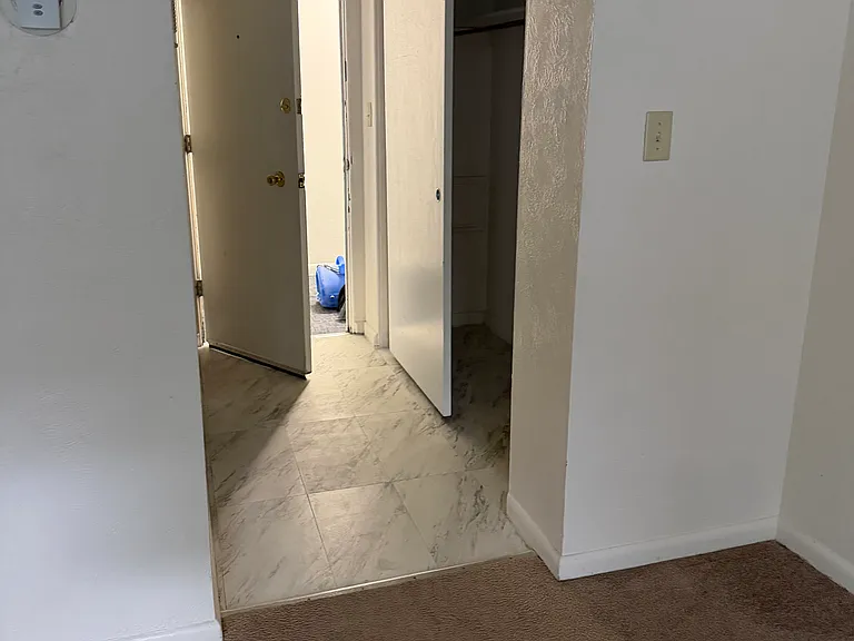 103 W Powers Cir #303 — Photo 7