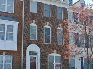 25296 Shipley Ter, Chantilly, VA 20152