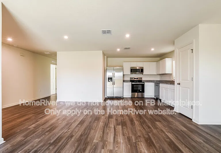 1971 Iowa Dr — Photo 8