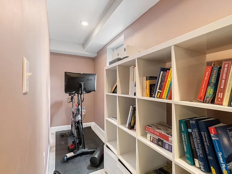 20 Tufts St #20 — Photo 25