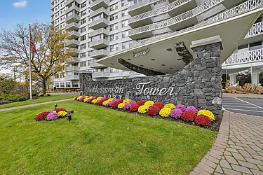 2100 Linwood Avenue, #17U