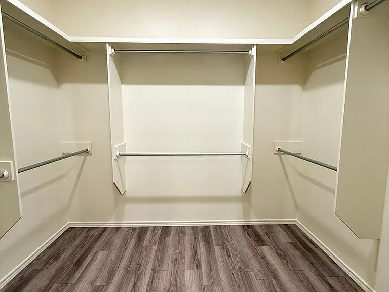 1217 Preston Trl — Photo 32