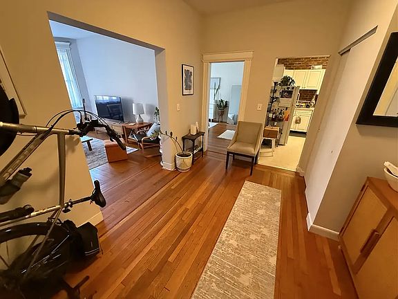 2nd image of 11 Stearns Rd APT 1