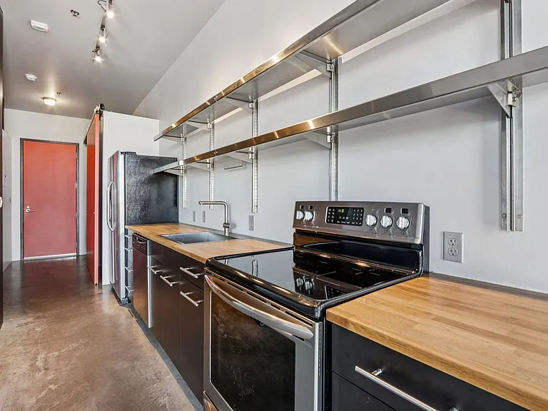 Freight Residences — Photo 45