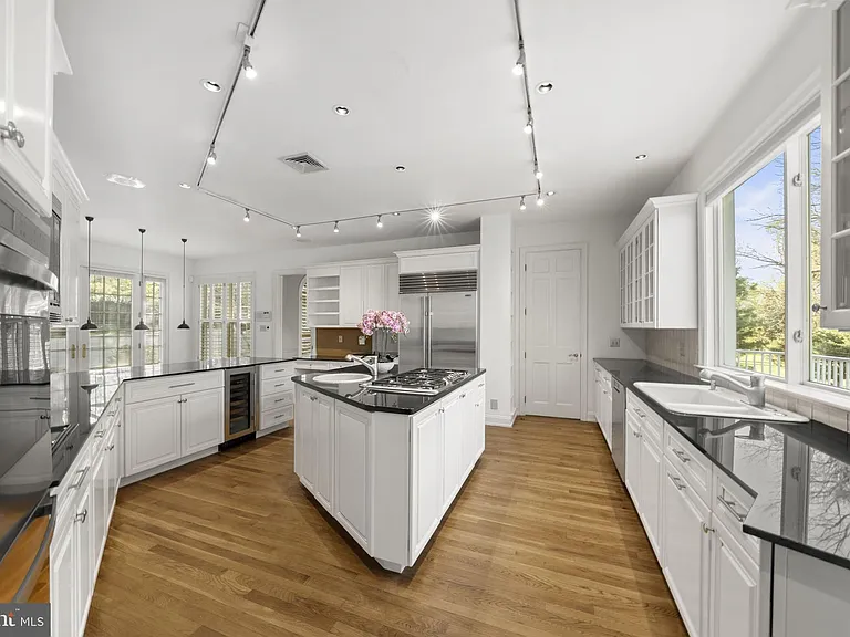 841 Mount Moro Rd — Photo 18