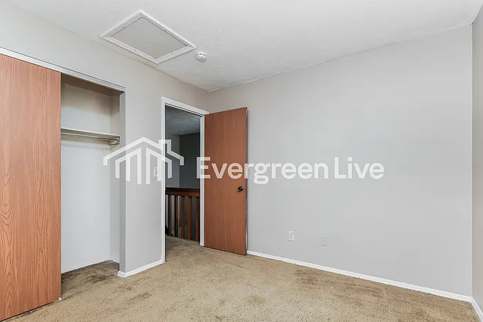 6544 Rolling Glen Dr — Photo 12