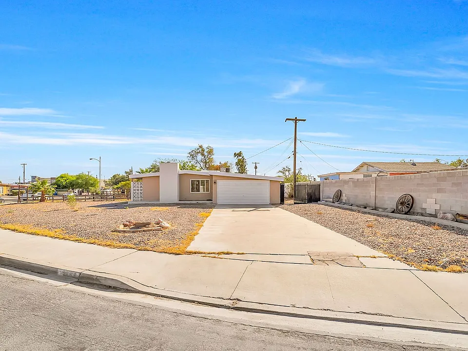 867 Lulu Ave