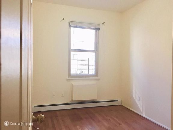 4th image of 1270 Grant Ave APT 3