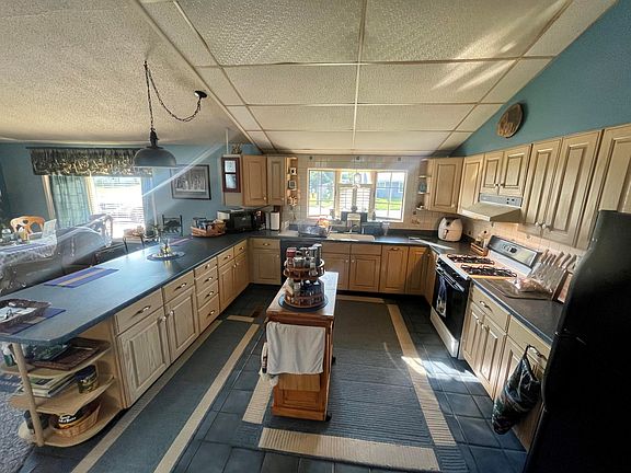 4th image of 6 Parkside Dr